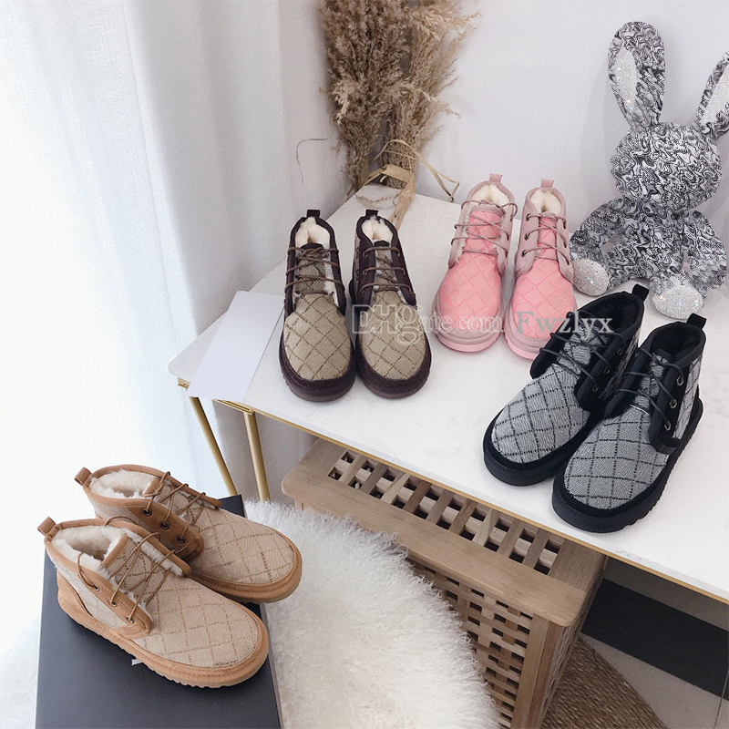 

Australia Australian Snow Boots Lace-up Boot Chains Logo Classic Ankle Warm Booties Luxury Designers Shoes Womens Winter Full fur Fluffy furry Patform