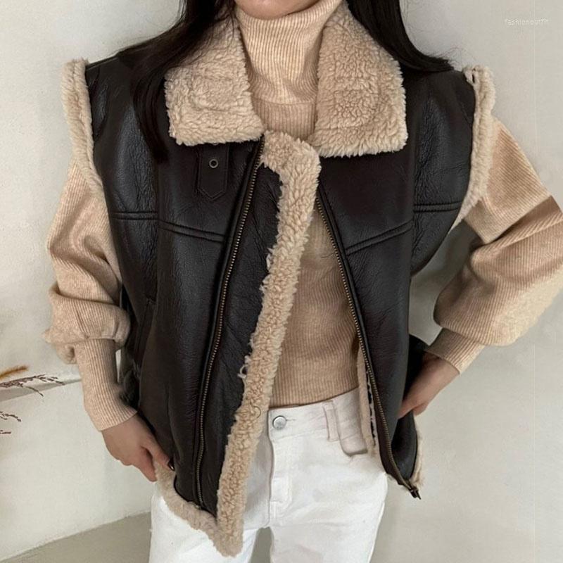 

Women's Vests Lambswool Warm Waistcoat Fashion Women 2022 Autumn Vest Fur PU Leater Sleeveless Outerwear Stitching Casual Ladies Tops H700, Black