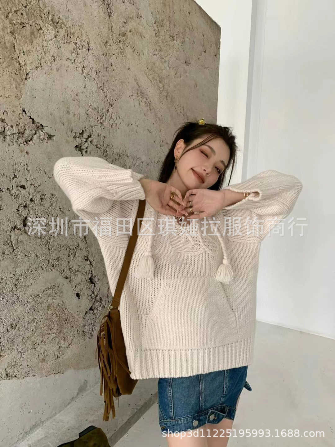 

Women' Jacket Sweater Coat Cell 22FW Celebrity High Embroidery Pocket Hooded Slouchy Knitted SweaterElegant Classic Fashion Designer Niche, Milky white