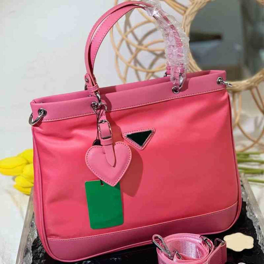 

Evening Bags Luxury Designertote Bags Women Shopping Handbag Shoulder PACKS High Quality Nylon Crossbody Female Travel Purses 220402, Red