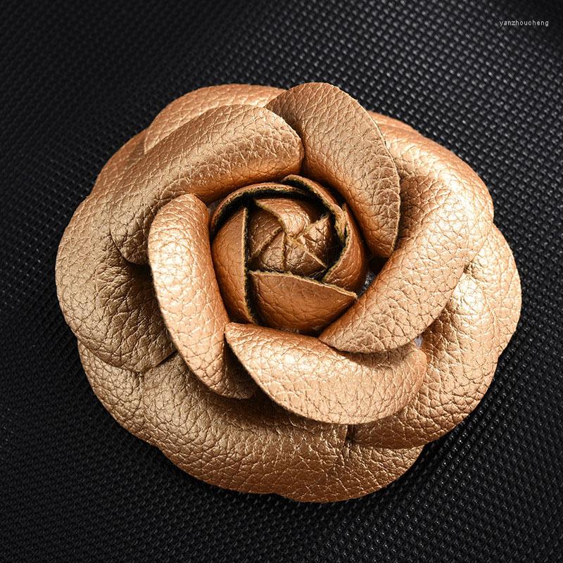 

Brooches Luxury Big Camellia Brooch Pillow Coat Shoes Clothing Accessories Decoration Leather Flower Pin