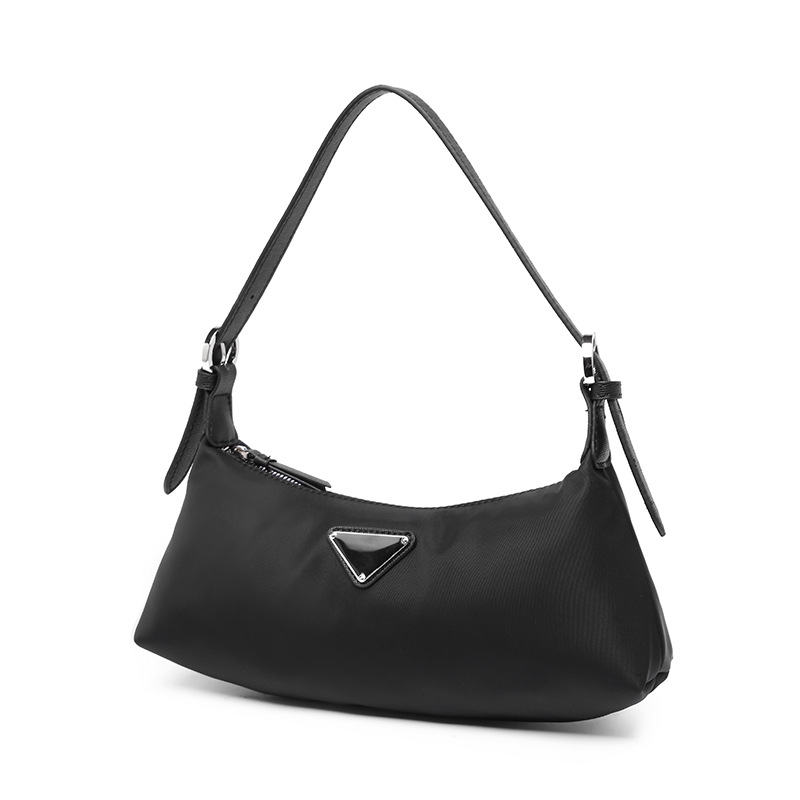 

Designer French stick bag One shoulder armpit leather small messenger bag, White