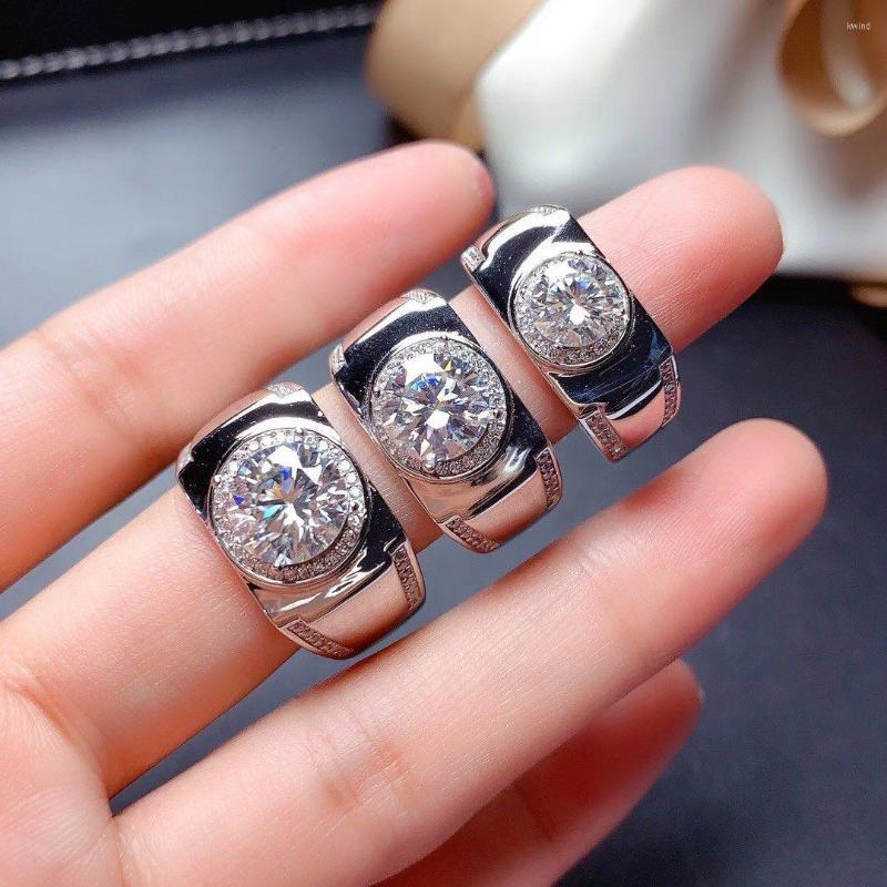 

Cluster Rings Moissanite Men's Ring Simple Atmosphere The Latest Design 925 Sterling Silver White Gemstone Color High Hardness