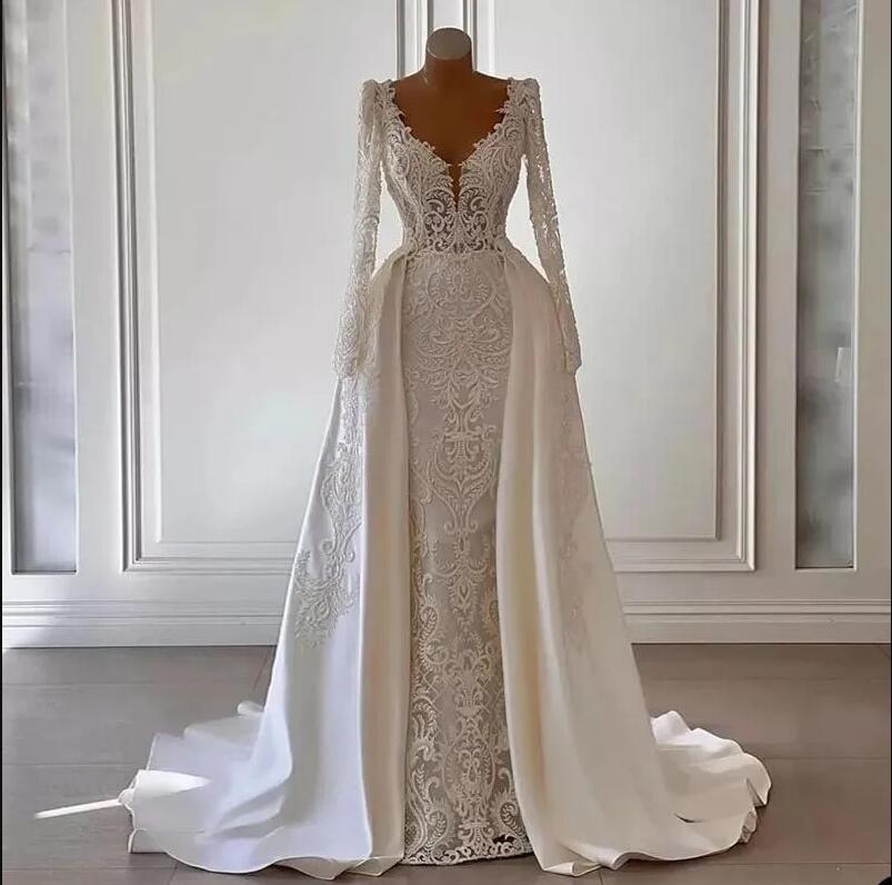 

Mermaid Lace Wedding Dresses Appliqued Bridal Gowns With Detachable Train Long Sleeves V Neckline Sweep Train Vestido De Novia, Black