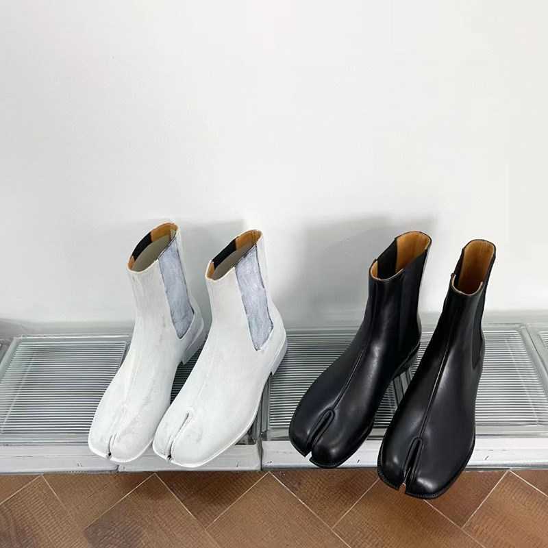 

Margiela Majira shoes Mm6 leather split toe short boots 21 autumn winter flat bottom tube elastic for men and women tabi patent Chelsea, Open bead cowhide