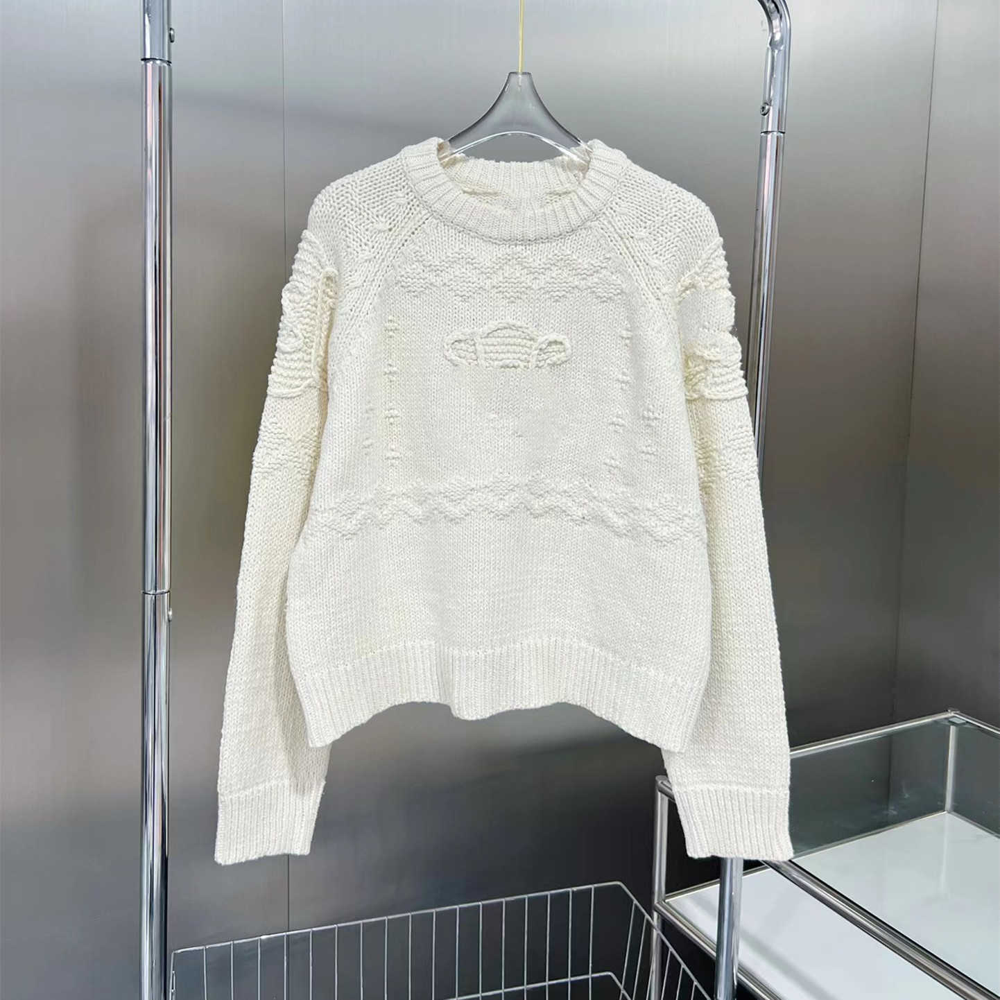 

Women's Jacket Sweater Coat Cell 22FW Celebrity Autumn and Winter Jacquard Three-dimensional Embroidery Round Neck Soft Waxy Casual Style T, Milky white