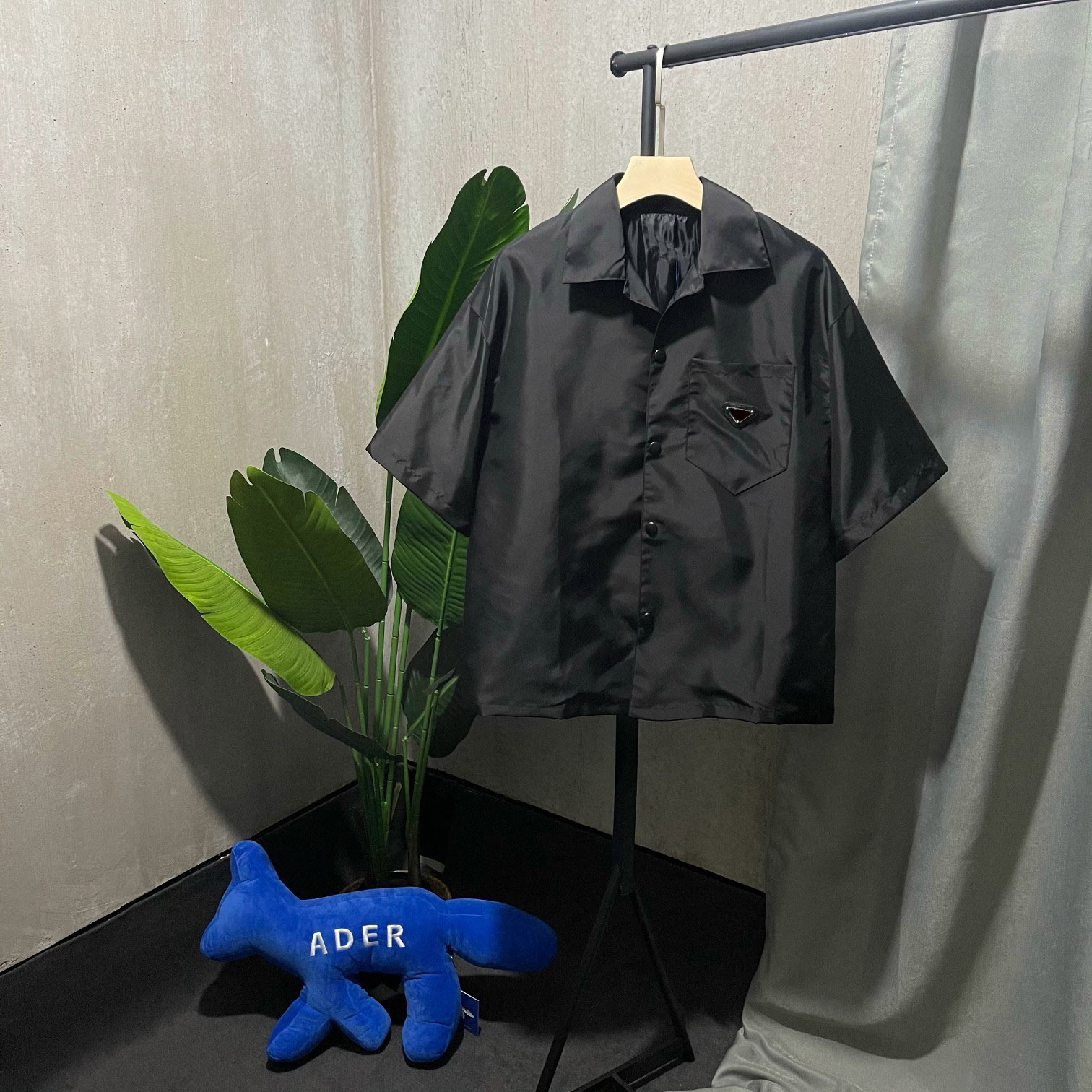 

Men' Shirts Designer Shirts Turn Down Short Sleeved Single Breasted Blouse Tops, Black