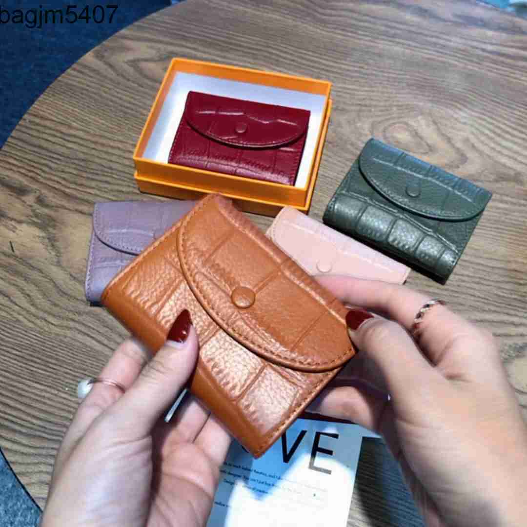 

Design Bag Ladies Purse Fashionable Real Pickup Women 2023 New Korean Crocodile Pattern Small and Versatile Zero Wallet Certificate Driver's License Busins Card, Pink