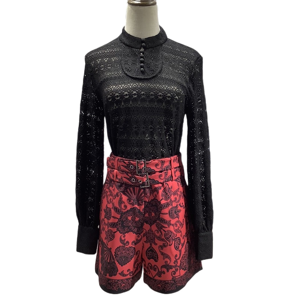 

23Vintage court style hollowed out long sleeved shirt with double layer belt printed high waist shorts set, Customize