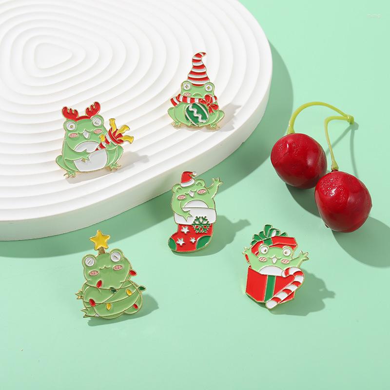 

Brooches Christmas Frog Series Cute Elk Lapel Enamel Pin Creative Cartoon Backpack Badges Fashion Jewelry Xmas Gifts