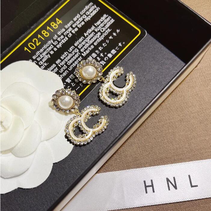 

Exquisite And Luxurious Diamond Earrings Designer Charm Earrings Premium Jewelry Accessories Fashion Romantic Young Lovers Selected Quality Gift A674