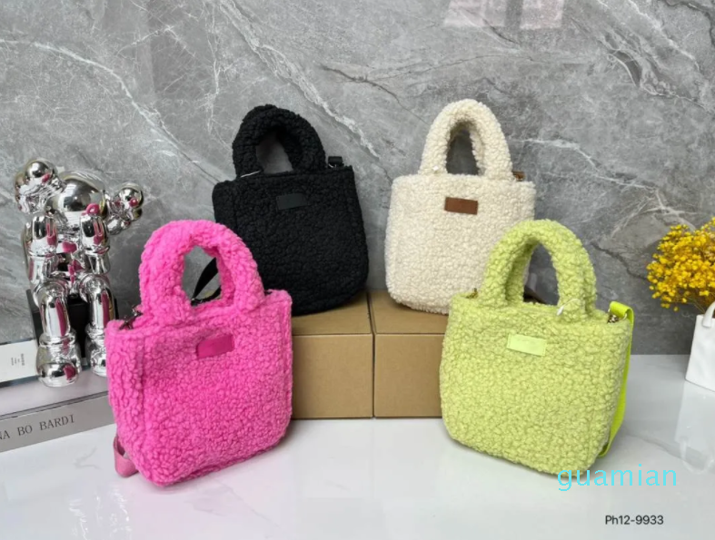 

Autumn and Winter Women's Super cute Lamb Wool Handbag Fashion Versatile Simple Atmosphere One Shoulder Crossbody, Black