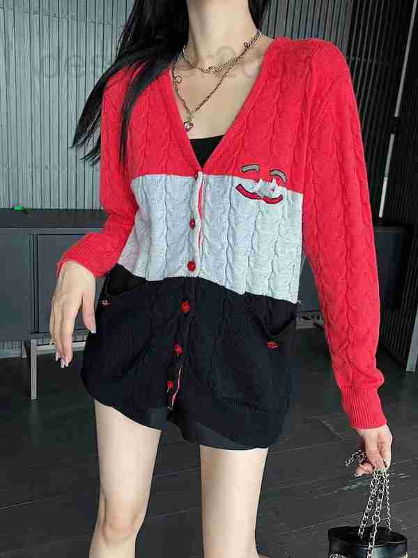 

Women' Knits & Tees designer Xiaoxiangfeng 2022 New Letter Color Contrast Cardigan Long Sleeve Autumn Winter V-Neck Knitwear Top Women BXHF, Red