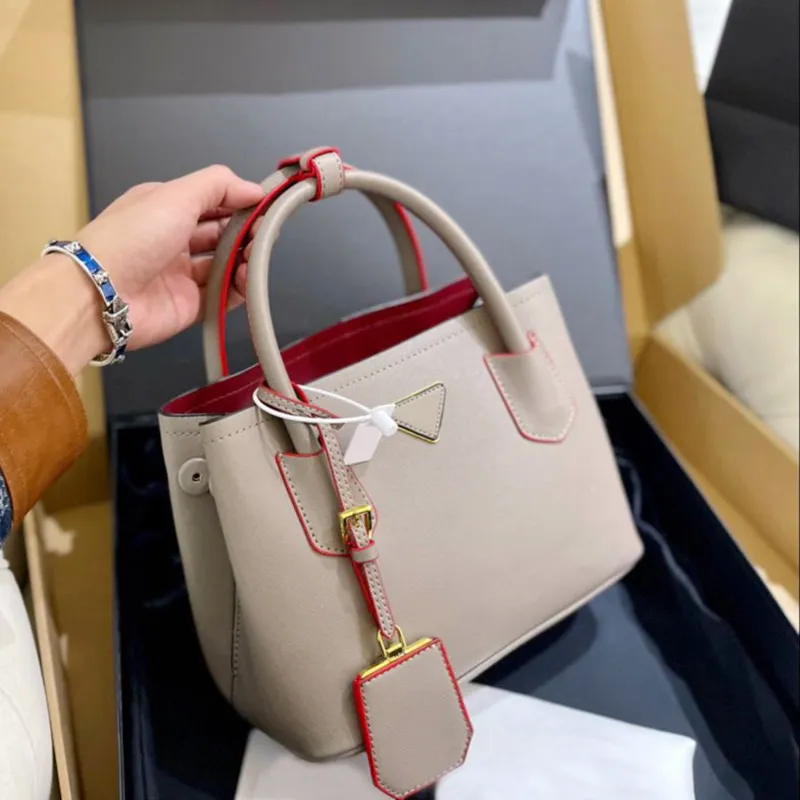 

Top Mens Womens Totes Designer Bags Crossbody Bag Cowhide Real Leather Luxurys Handbags Amazing Quality with Brand Letter, Red