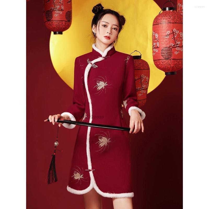 

Ethnic Clothing 2022 Red Qipao Women Fashion Vintage Thicken China Traditional Elegant Cheongsam Chinese Year Evening Dress