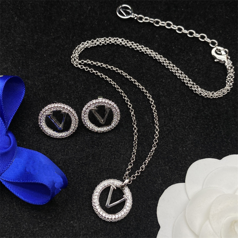 

Fashion Love Stud Jewelry Women's party wedding engagement lover's designer jewelry with box