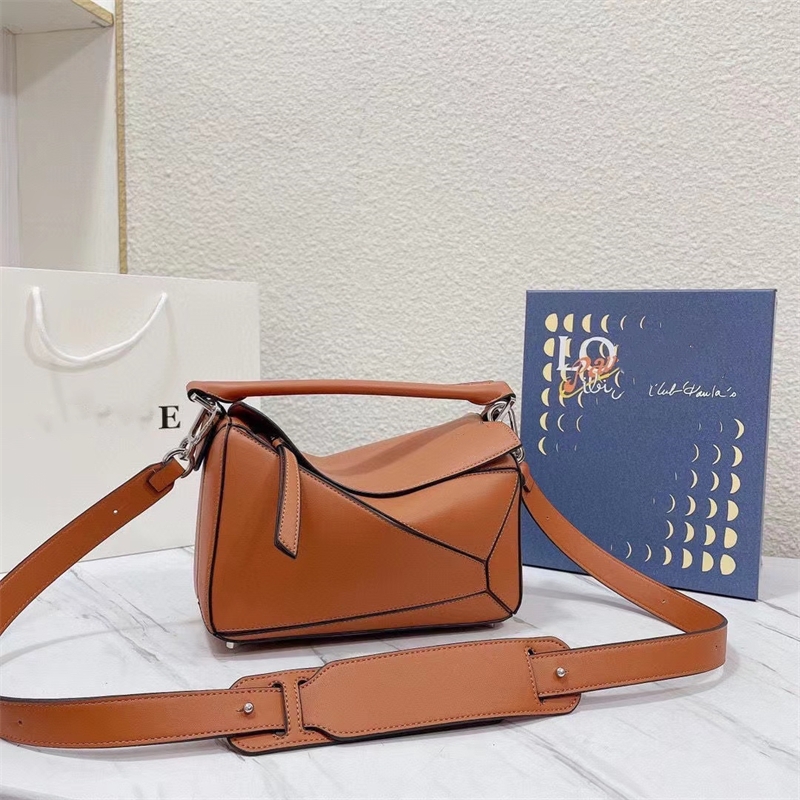 Sacs de soirée dames luxurys pozzle de mode Designer sacs en cuir mini géométrique portable épissage doux pour femmes single diagonale tnelow tng