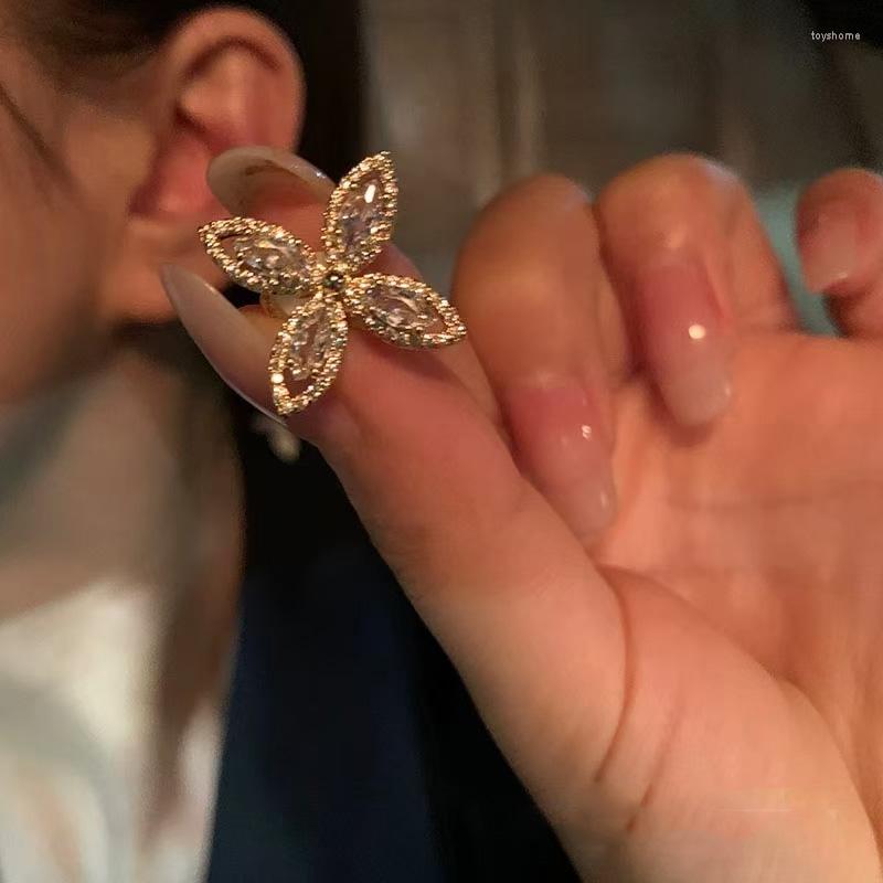 

Backs Earrings 2022 Trendy Ear Clips For Women Without Pierced Temperament Sweet Flowers