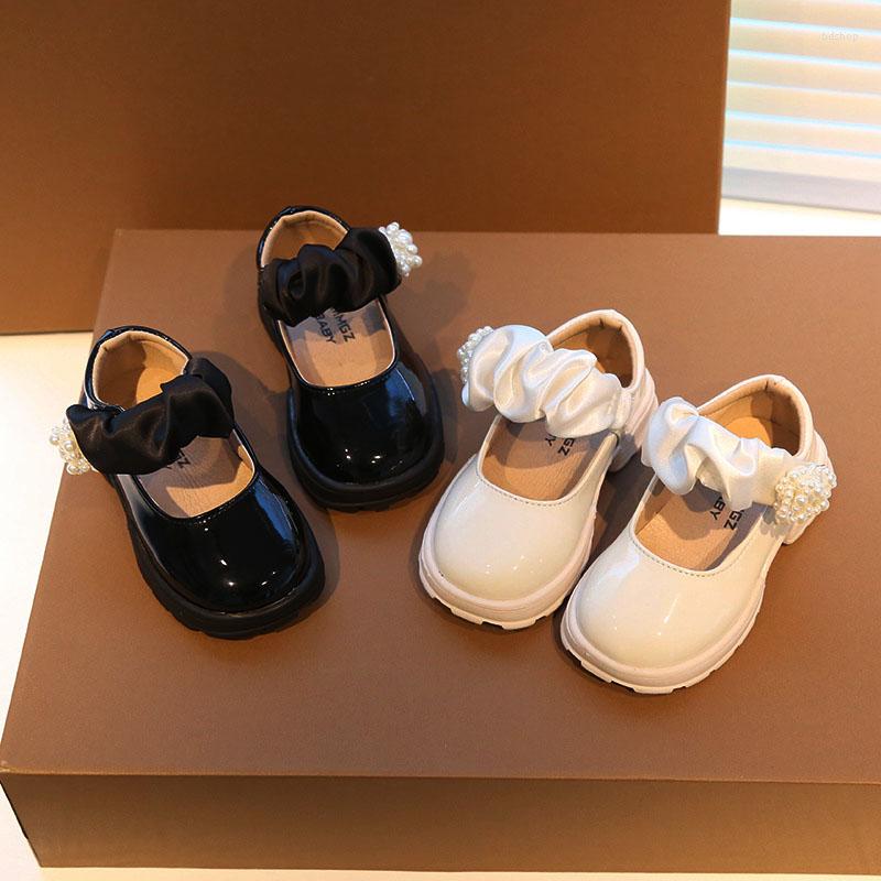 

Flat Shoes Girls Leather 1-6 Years Old Princess Baby Single Birthday Party 21-30, E3- beige