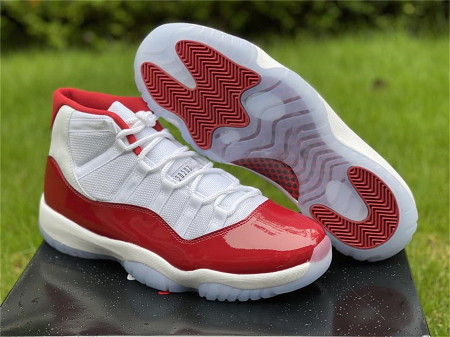 

New Authentic 11 Cherry Shoes 11S White Varsity Red Black Bred Concord Space Jam 45 Cap And Gown Win Like 96 Jubilee Gamma Blue Men Women Sports Sneakers