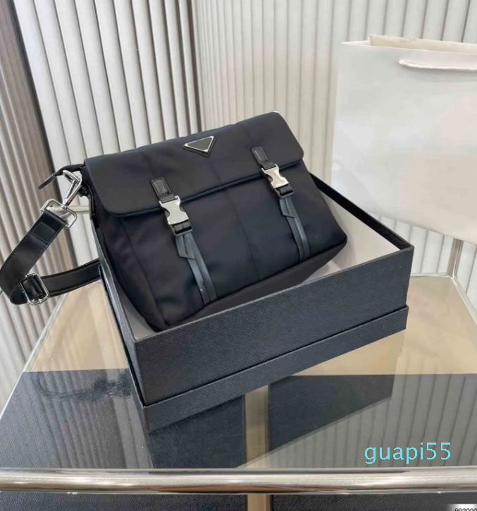 

Designer Messenger bag triangle logo high capacity shoulder bags black pu canvas cross body Envelope