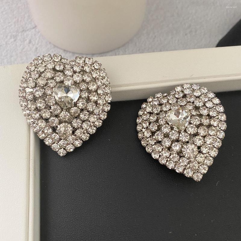 

Backs Earrings Love-shaped Simple Lady Temperament Personality Ear Clip