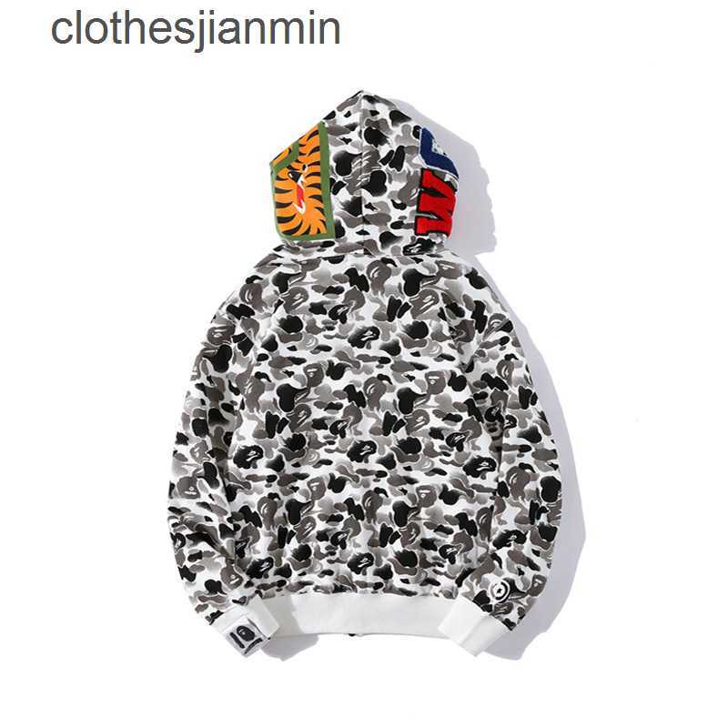 

Popular Logo Fashion Men's Hoodie Shop Wholesale and Ret Printed Street Shark Headwind Ink Camouflage 10th Anniversary Exclusive Sweater Couple Company, 222537