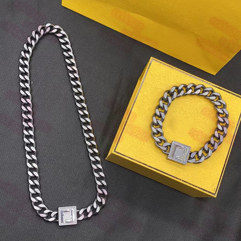 

Brand Brass Bracelets Titanium Sport Accessories Man Women Chain Necklaces Luxury Personality Charm Couple Bracelet