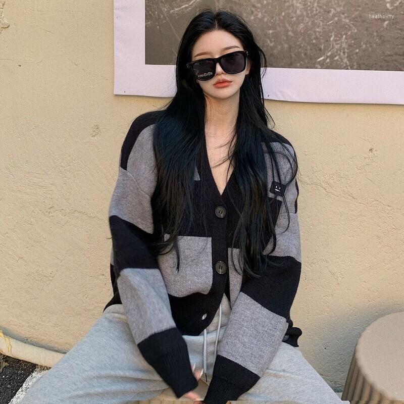 

Women's Knits French Retro Western Striped Knitted Cardigan Top 2022 Autumn And Winter V-neck Long-sleeved Sweater Women All-match, Black