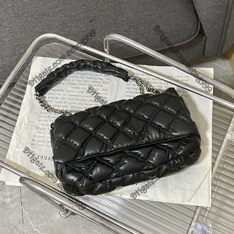 

Soft Fluffy Vintage French Ladies Shoulder Bag Black Lambskin Diamond Quilted Designer Crossbody Silver Hardware Classic Handbag Totes Luxury Sacoche Purse 26cm