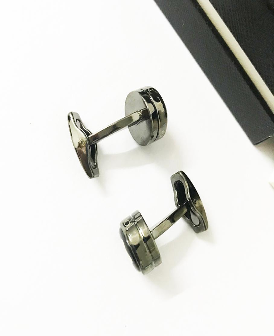 

LM01 Luxury Designer Cufflinks Classic French shirt Cuff links for men Wedding Gifts6309353