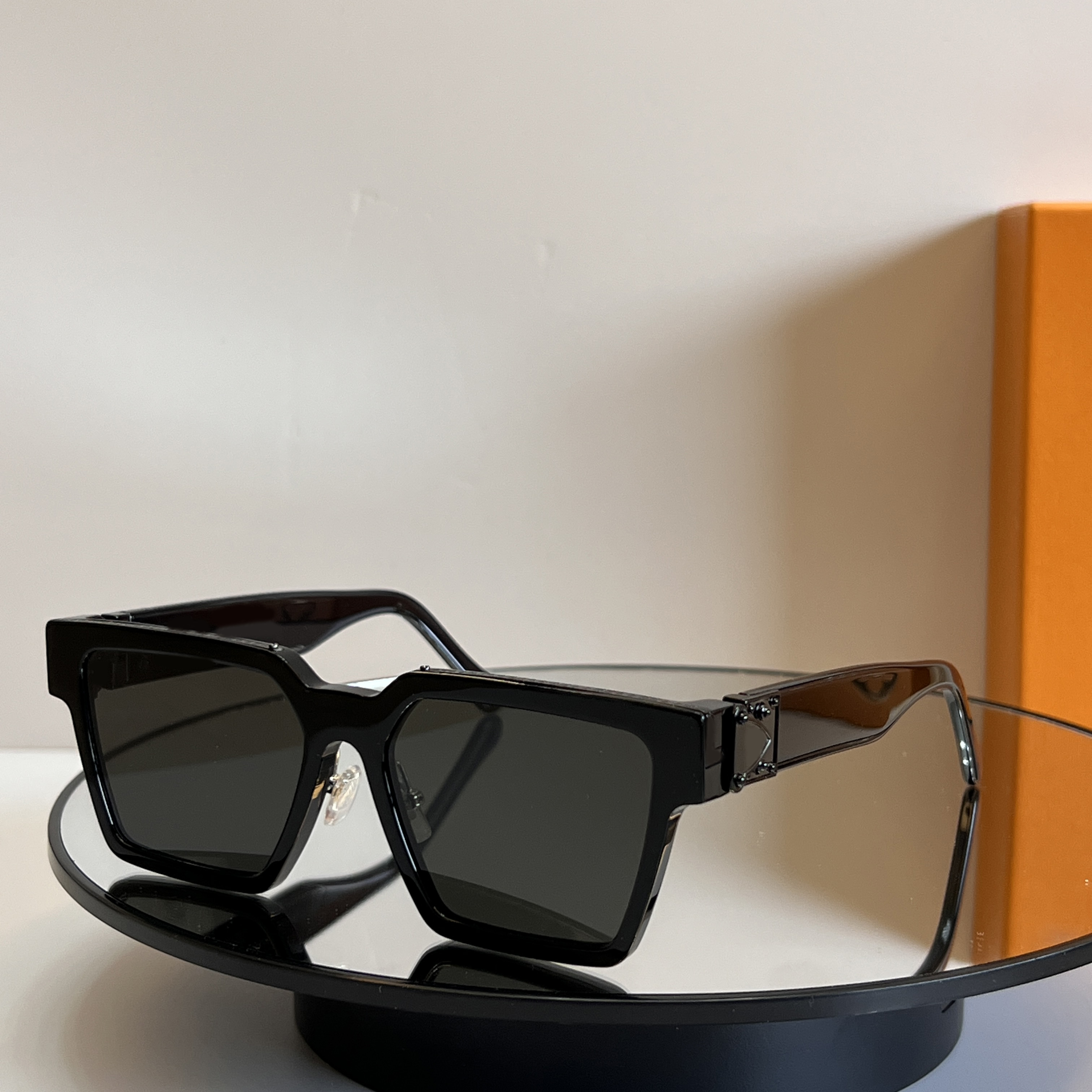 

vintage retro millionaire millionaires designer sunglasses for women men mens sunglasses man factory square sun glasses with Gold ribbon UV400 rayben cool eyewear