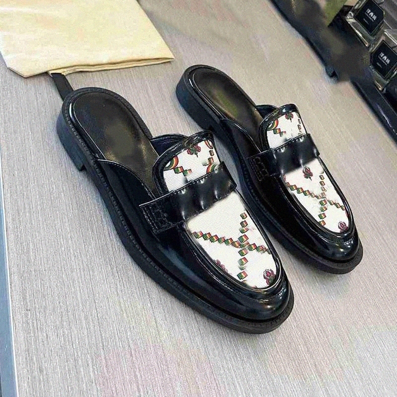 

Designer Women Heel Slipper Slippers Sandal Classic Fashion Luxury Metal Belt Buckle Thick Heel Shoes High Quality silk e7lI#, 17