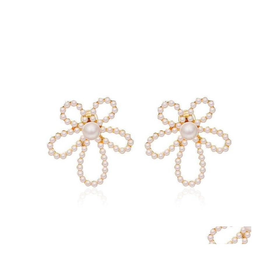 

Stud Imitation Pearl Stud Earrings Hollow Out Crystal Flower Model Ear Drop European Women Business Party Gift Floral Earring Jewelr Dhxtf