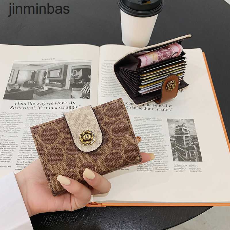 

Luxury Design Bag Shop Wholesale and Retail New Mini Simple Large Capacity Short Card Wallet for Women, Khaki