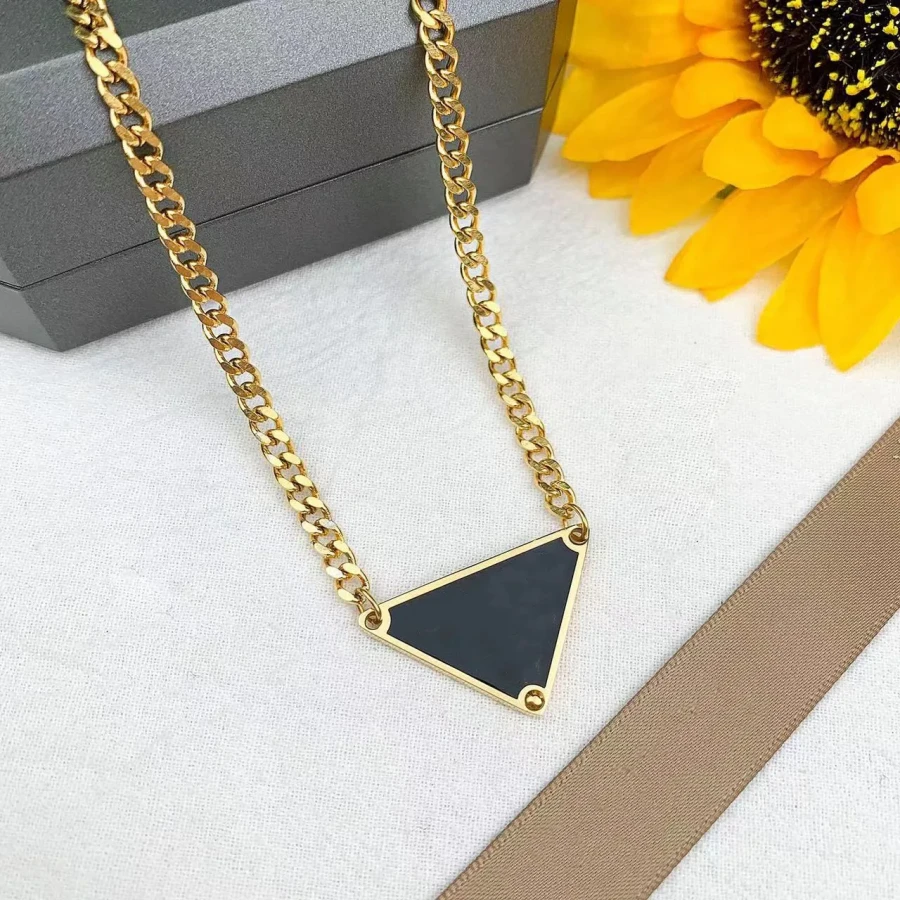 

Hip Hop Jewelry Heart Necklace Gold Necklace Stainless Steel 18K Golden Plated custom Chains for Men Women Black White Triangle Pendants Fashion Engagement gift