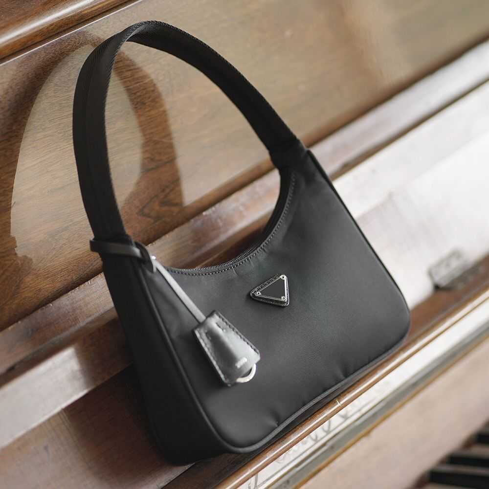 

Designer Bags parada pp New hobo armpit medium bag magic portable shoulder women's P, Black