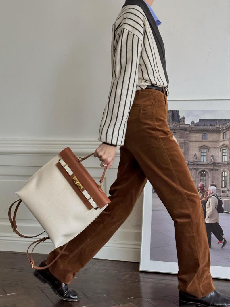 

Evening Bags Women's Niche Design College Style Backpack Retro One-shoulder Crossbody Bag, Beige