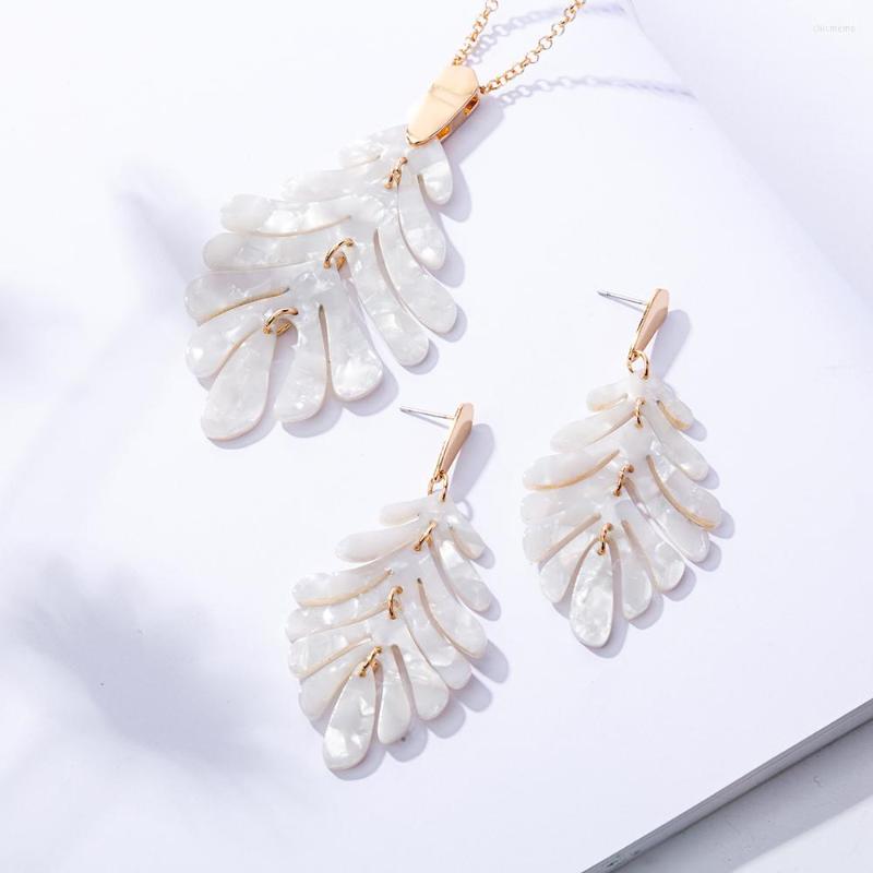 

Necklace Earrings Set Korea Acrylic Leafs Jewelry Leaves Pendant Women Drop Tropical Plant Shape Summer Party, Picture shown