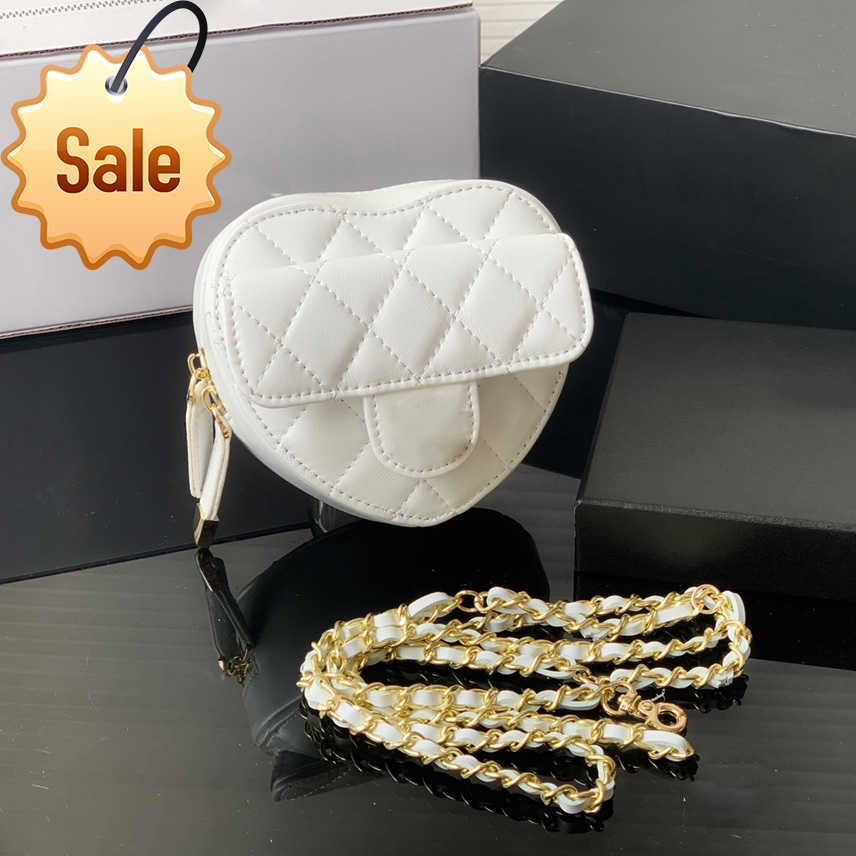 

Ladies' Brand Designers Shoulder Bags 2023 Fashion Classic Mini Lambskin Heart Fanny Pack Texture Silver Chain Rotary Lock Crossbody Bag Factory Direct Sales, White