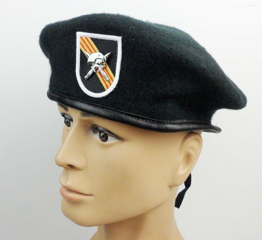 

Berets US ARMY SPECIAL FORCES GREEN BERET HAT & CAP BADGE Military Store, Picture shown