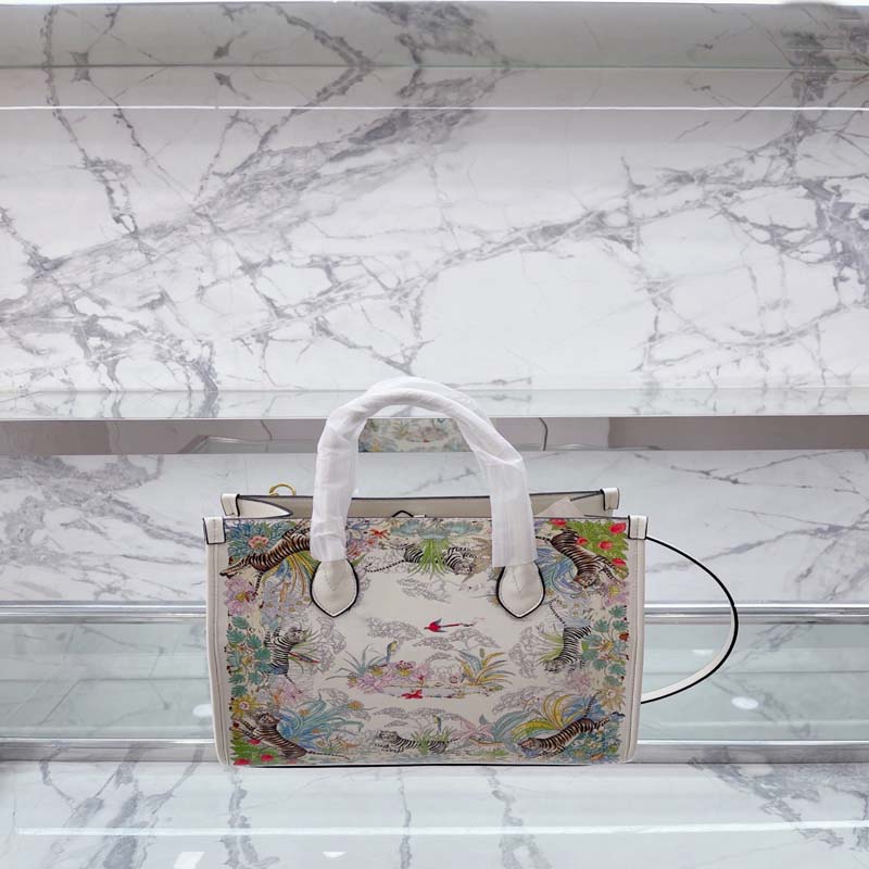 

Luxury Designer Brand Fashion Shoulder Bags Handbags Leisure metal letter leather solid Postman handbags style women Chest pack lady tote chains, Khaki