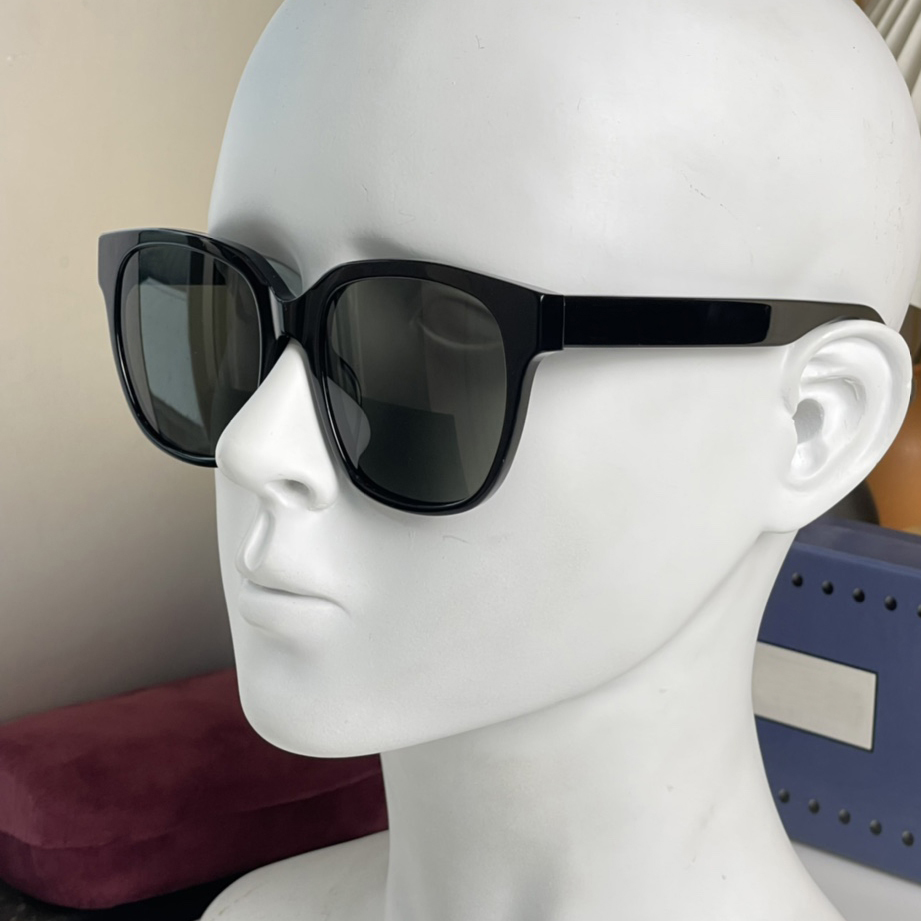 

0715 Black Grey Square Sunglasses for Women Men Fashion Sun Glasses Sunnies Shades UV400 Eyewear with Box
