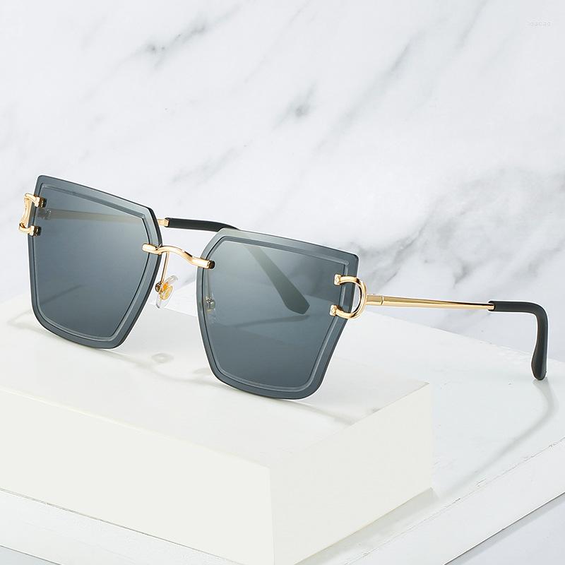 

Sunglasses 2022 Frameless Europe And America Fashion Square Woman