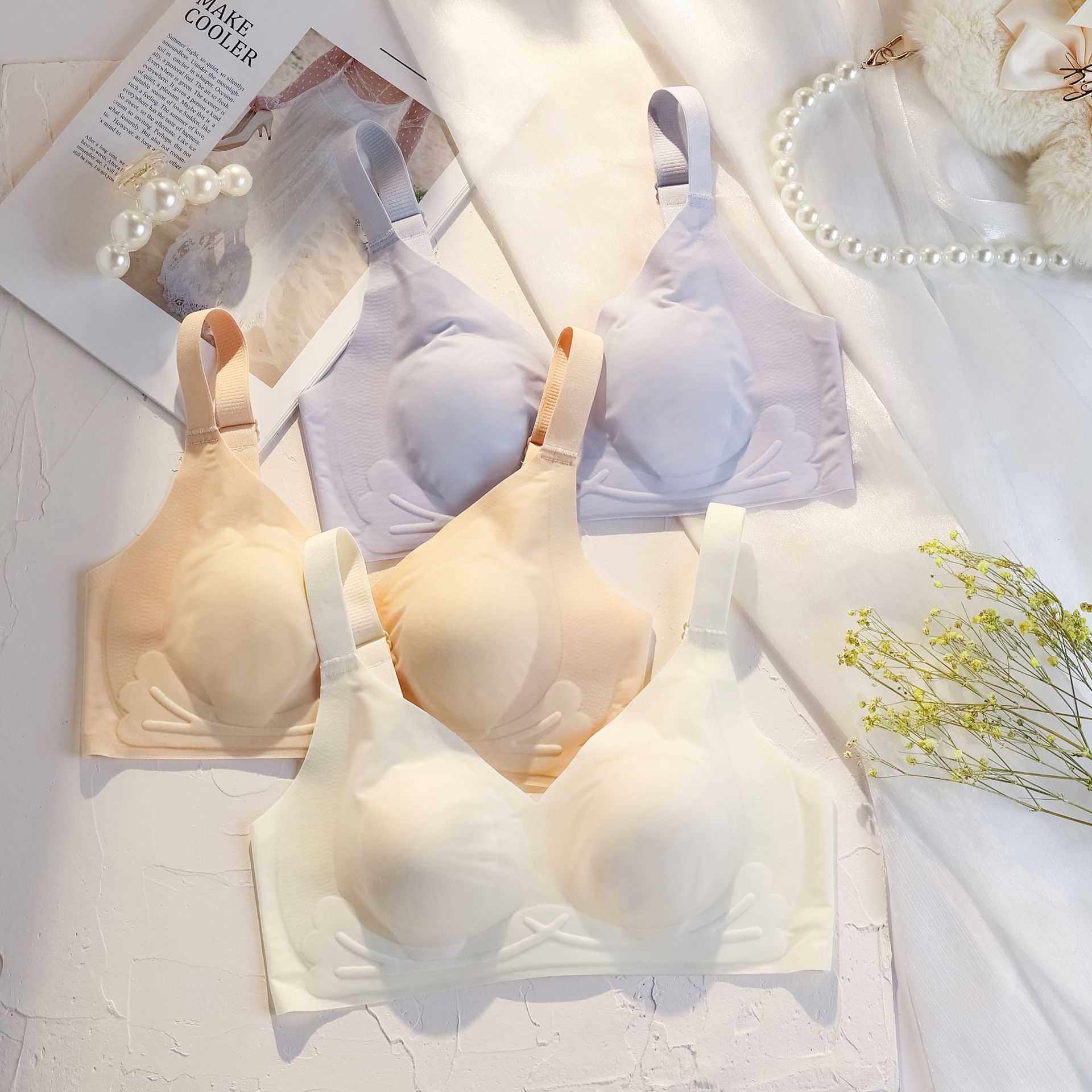 

Women's Sexy Set Bras Sets Summer Ultra-thin Cup Steel Ring No Trace Underwear Big Cht Small Breast Nude Feeling Comfortable Bra, Cream white