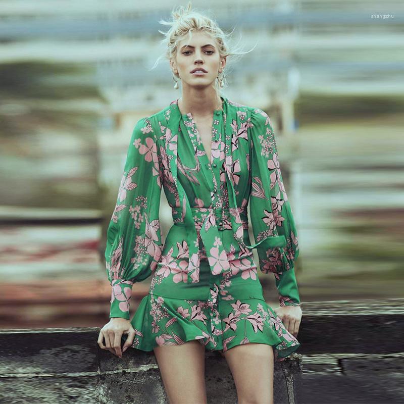 

Casual Dresses 2022 Runway Shirt Dress Autumn Summer Green Mini Women Long Sleeve Bow Neck Sash Satin Flower Print Ruffle Beach Vestidos