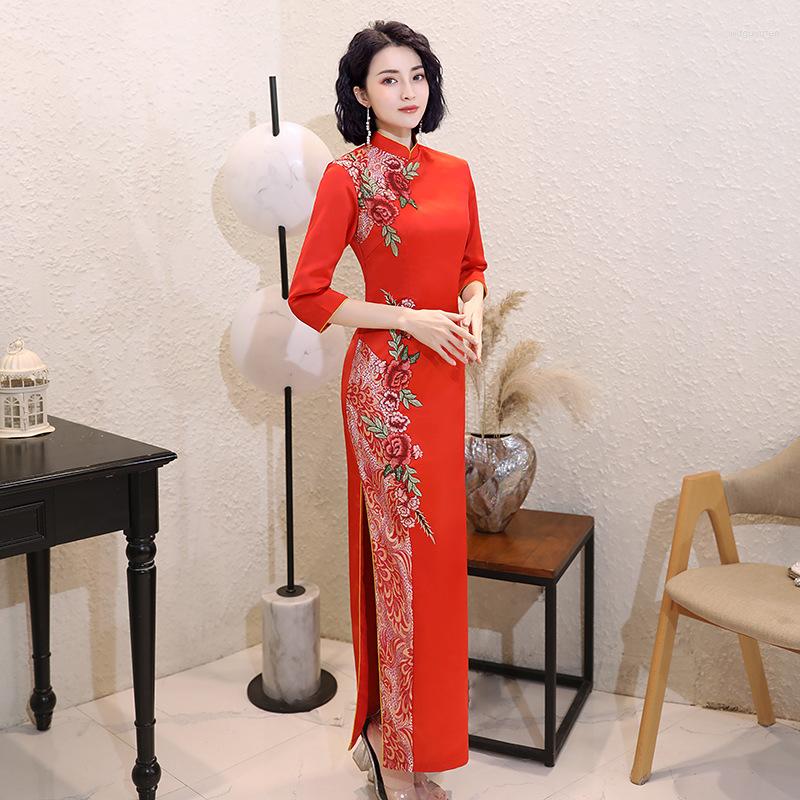 

Ethnic Clothing Vintage Satin Red Embroidery Cheongsam Sexy Chinese Wedding Party Dress Gown Hilf Sleeve Qipao Female Size 4XL Vestidos