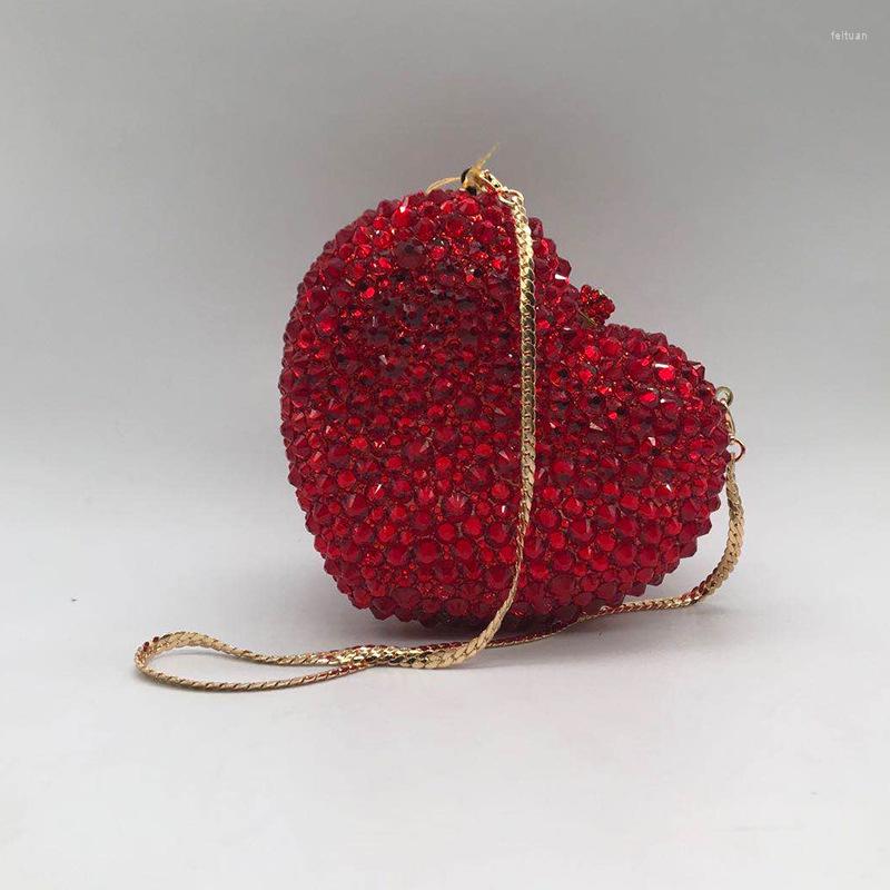 

Evening Bags 2022 Women's Chain Bag Heart Shape Full Diamond Hand Set Metal Dinner Fashion Handbag YLS, Champagne