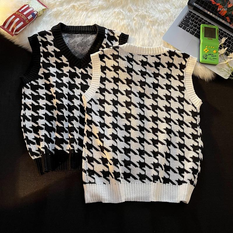 

Men's Vests Men Houndstooth Sweater Vest Vintage V-neck Loose College All-match Sleeveless Sweaters Couple Fashion Knitted Tops Harajuku