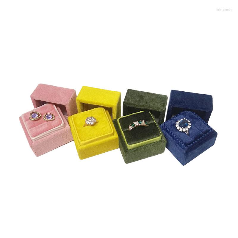 

Jewelry Pouches Square Velvet Box Multi-Color Ring Storage Case Wedding Display For Woman Gift Rings Package Holder